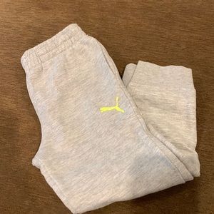 EUC Boys Puma Sweatpants Size 5 Heather Grey